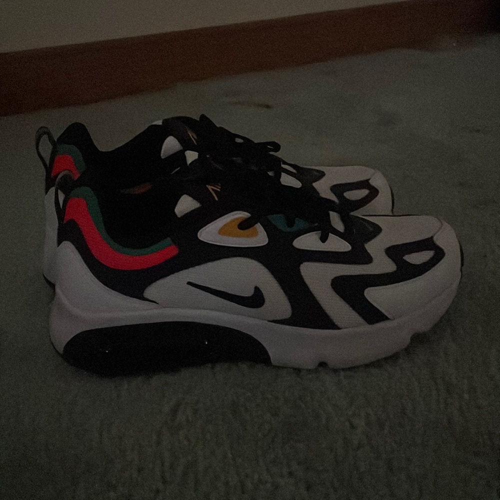 thees are nikes size 7